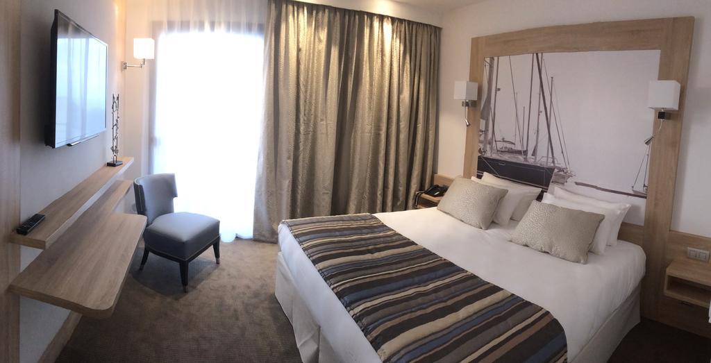 Davia Hotel LʼÎle-Rousse Δωμάτιο φωτογραφία