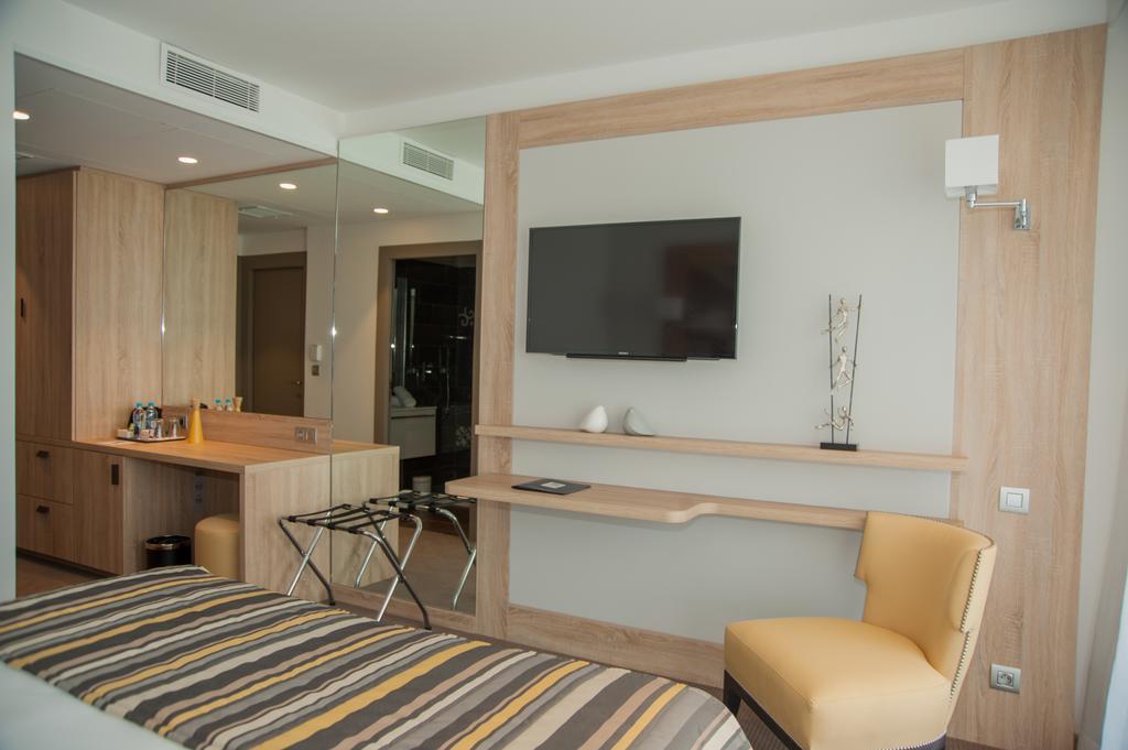 Davia Hotel LʼÎle-Rousse Εξωτερικό φωτογραφία